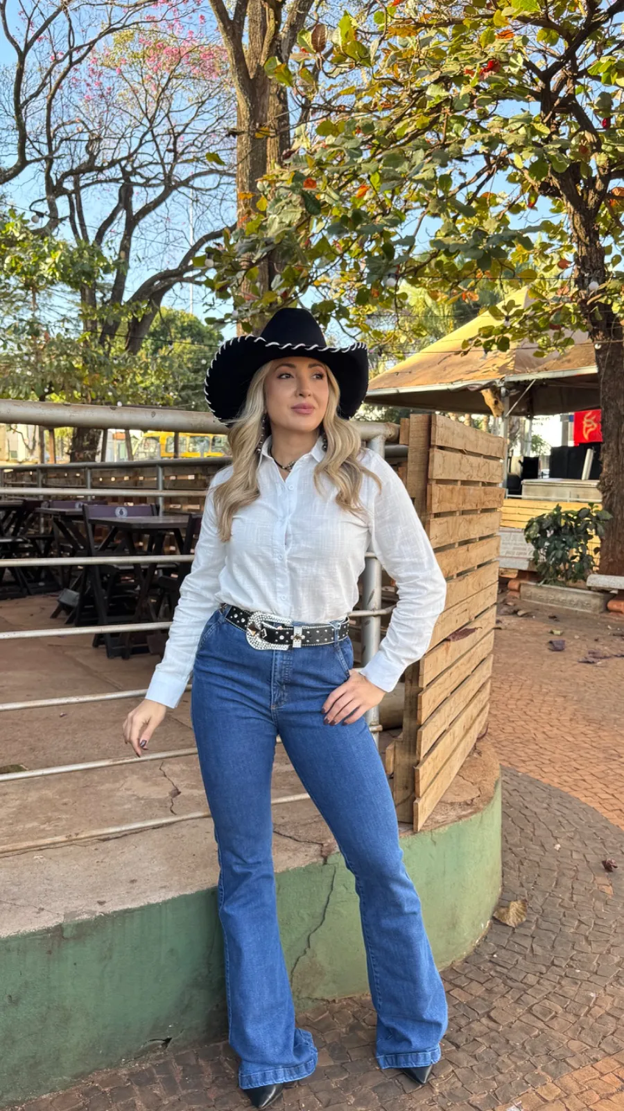calça jeans flare - alternate