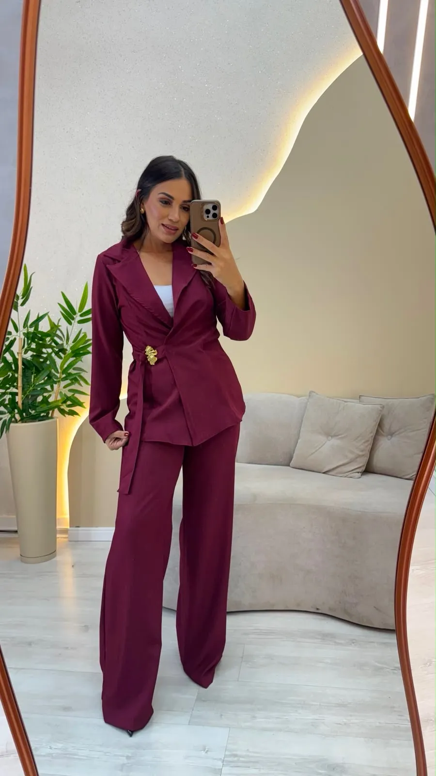 Imagem secundária de Conjunto blazer detalhe orgânico+pantalona